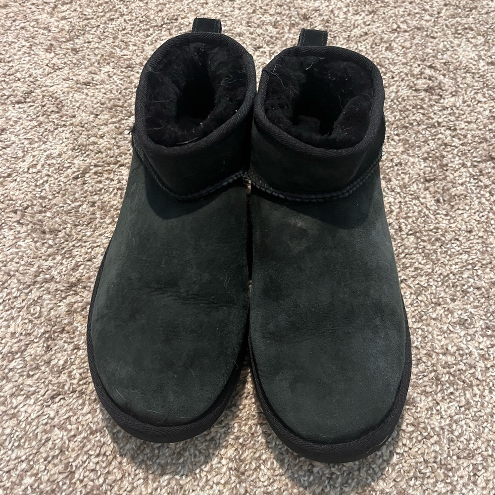 Classic ultra mini UGG size 7